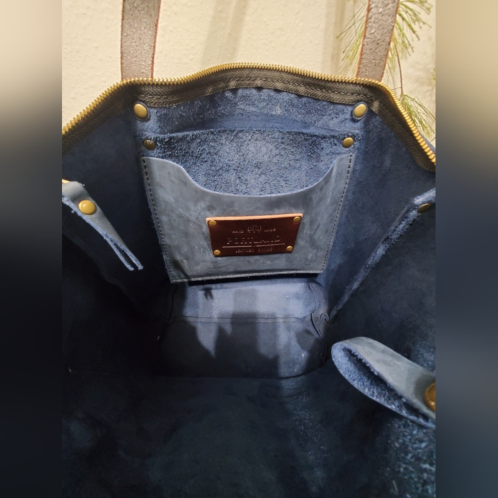 Portland Leather Deep Water Medium Tote - Picture 9 of 16